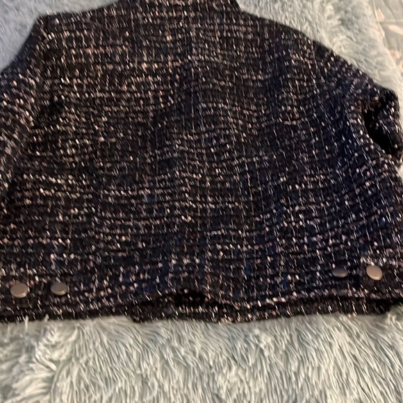 STUNNING NWT GAP ICONIC TWEED JACKET BLUE/ BLACK/ WHITE/ SILVER SIZE L FREE 🎁 - Picture 9 of 11